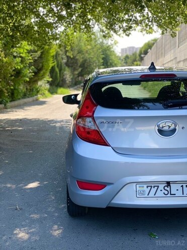 Hyundai Accent-6