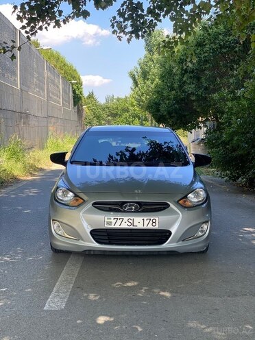 Hyundai Accent-1