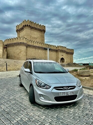 Hyundai Accent-20