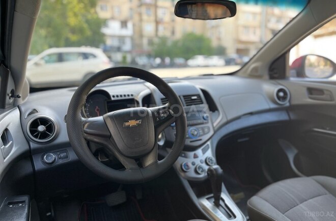 Chevrolet Aveo-8