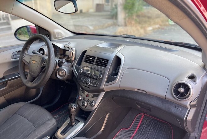 Chevrolet Aveo-7