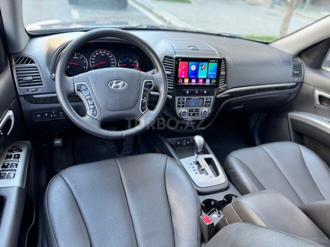Hyundai Santa Fe-18