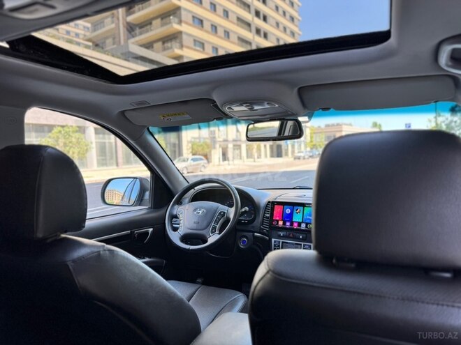 Hyundai Santa Fe-15