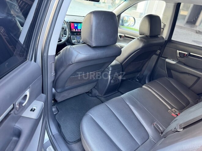 Hyundai Santa Fe-19