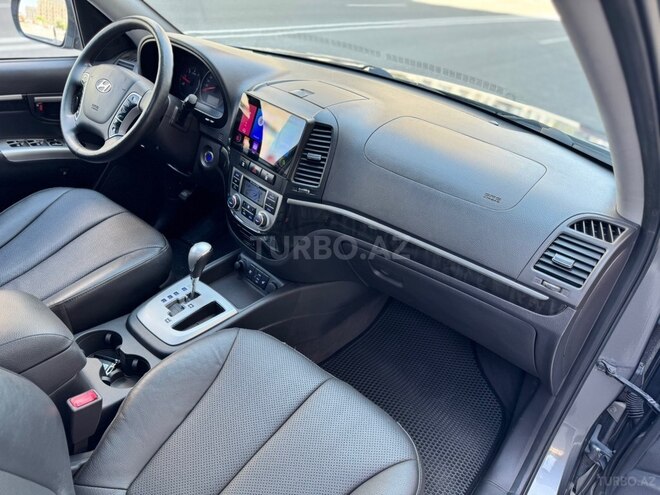 Hyundai Santa Fe-16