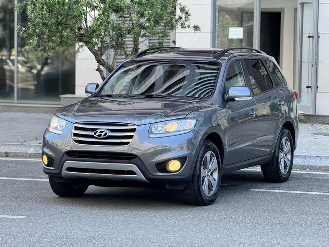 Hyundai Santa Fe-12