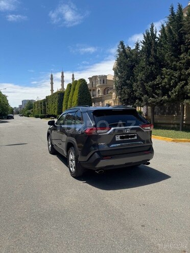 Toyota RAV4-4