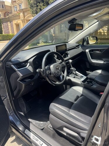 Toyota RAV4-5