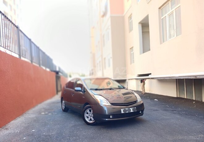 Toyota Prius-1