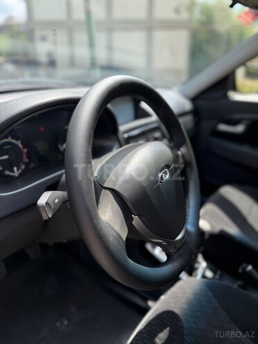 LADA (VAZ) Priora-5