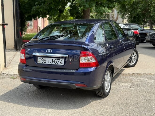 LADA (VAZ) Priora-8