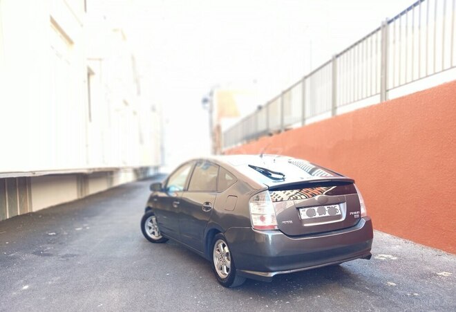 Toyota Prius-3