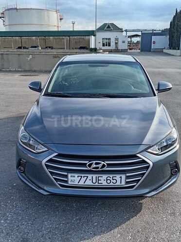 Hyundai Elantra-15