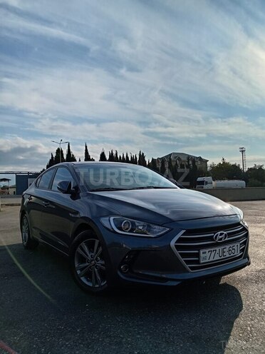 Hyundai Elantra-14