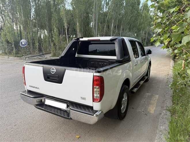 Nissan Navara-5