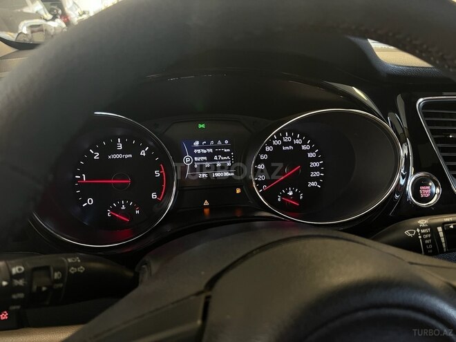 Kia Carnival-7