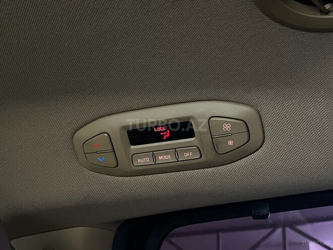Kia Carnival-18