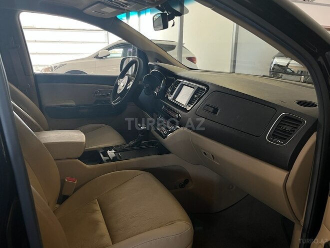 Kia Carnival-28