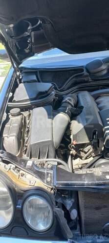 Mercedes E 280-13