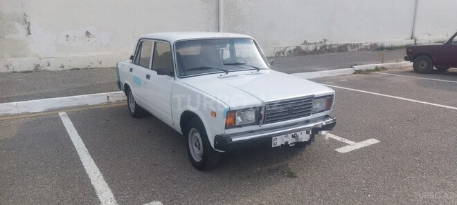 LADA (VAZ) 2107-4