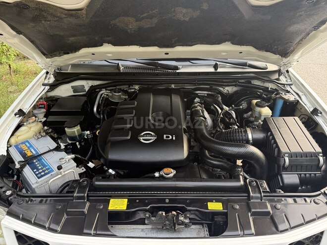 Nissan Navara-14