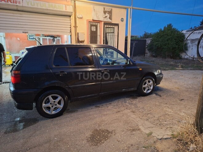 Volkswagen Golf-13