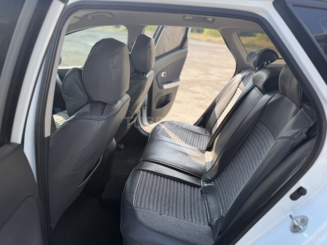 Kia Ceed-12