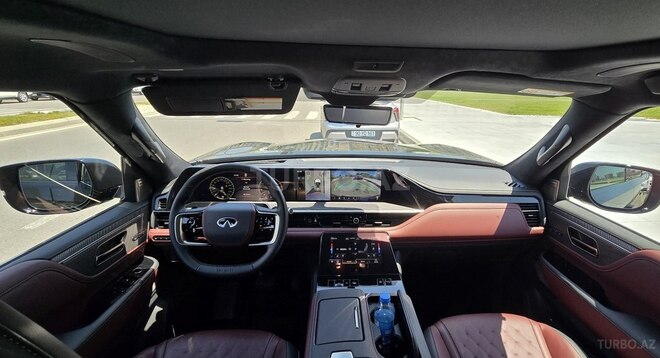 Infiniti QX80-13