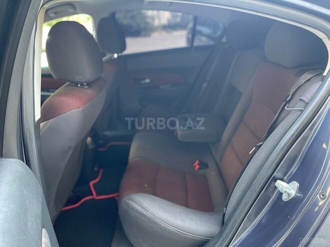 Chevrolet Cruze-14