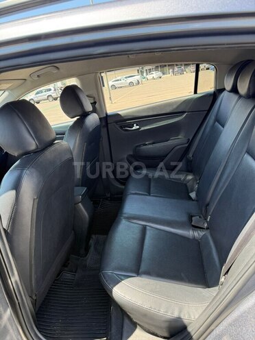 Kia Rio X-Line-7