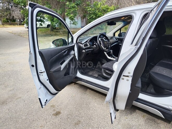 Suzuki SX4-8