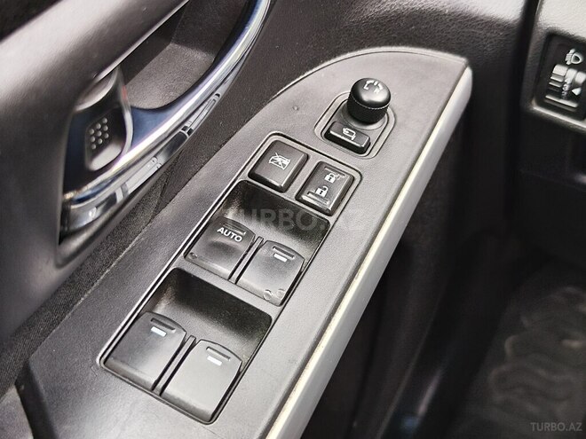 Suzuki SX4-11