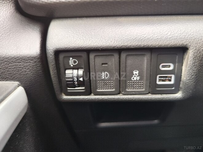 Suzuki SX4-12