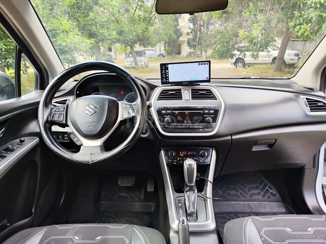 Suzuki SX4-10