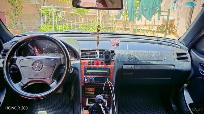 Mercedes C 200-6