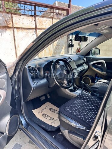 Toyota RAV4-3