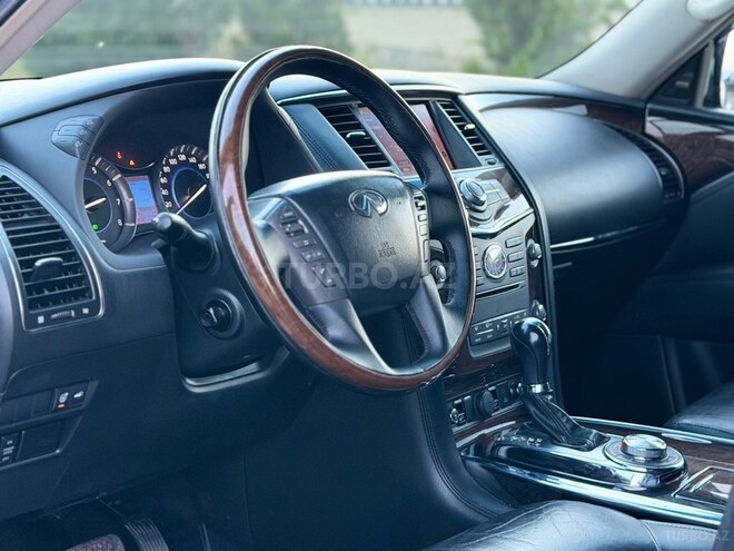 Infiniti QX56-16