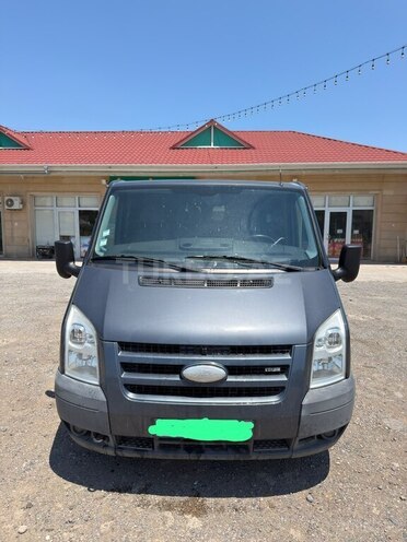 Ford Transit-1