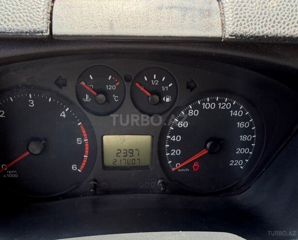 Ford Transit-11