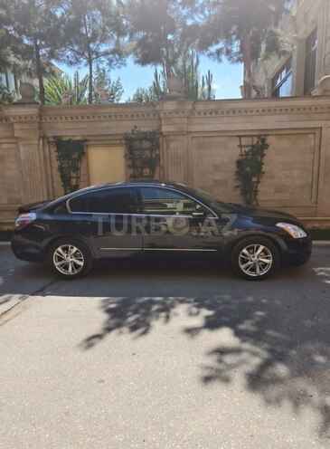 Nissan Altima-3