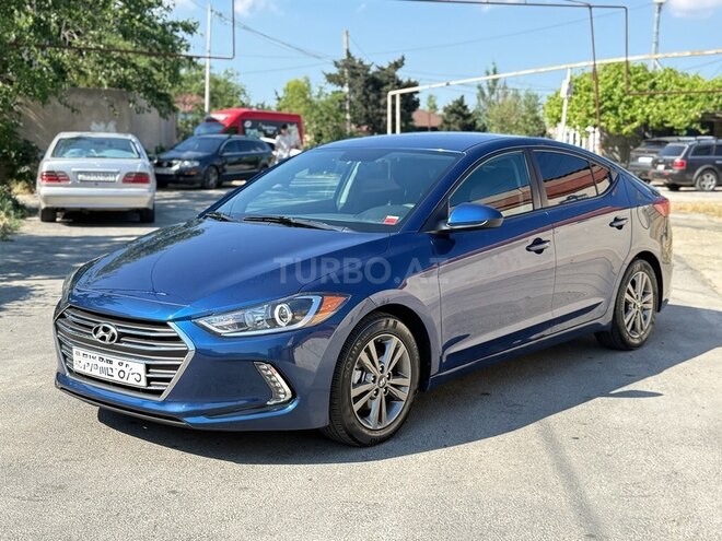 Hyundai Elantra-2