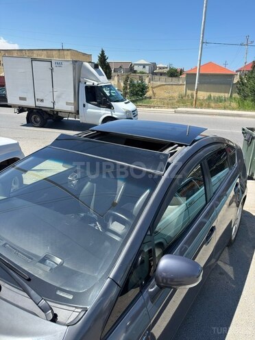 Toyota Prius-11