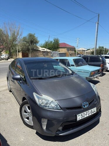 Toyota Prius-1