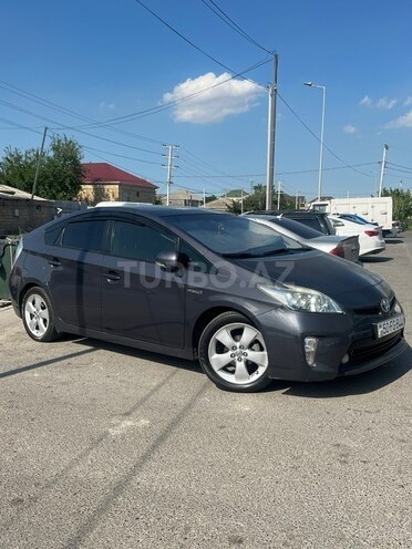 Toyota Prius-17