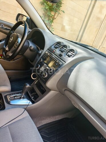 Nissan Altima-4