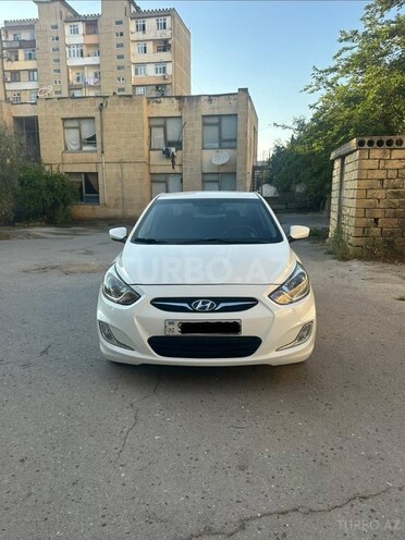Hyundai Accent-1