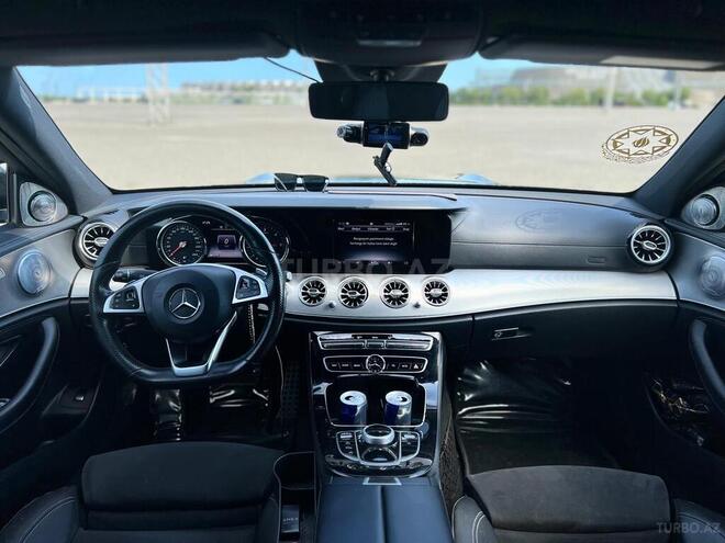 Mercedes E 220 d-6