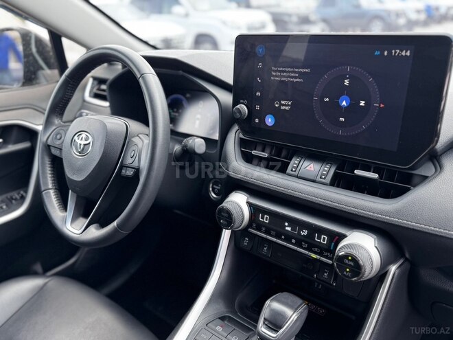 Toyota RAV4-13