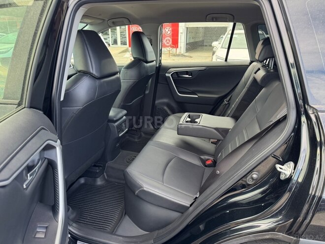 Toyota RAV4-10