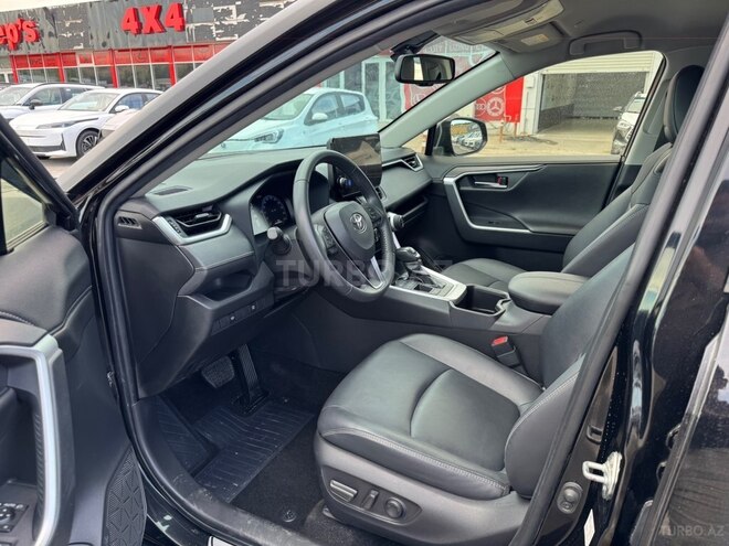 Toyota RAV4-7